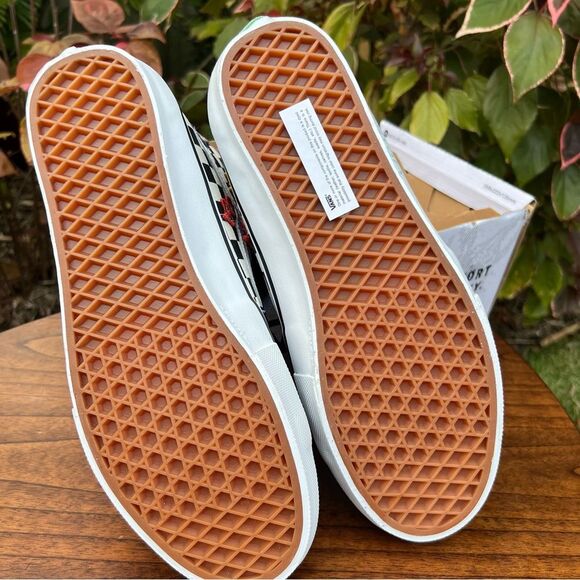 Vans Skateistan Sk8-Hi checkerboard NEW Men’s 11 - Picture 5 of 9